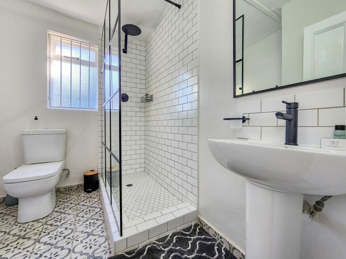 Classy And Newly Renovated In Observatory Cidade Do Cabo