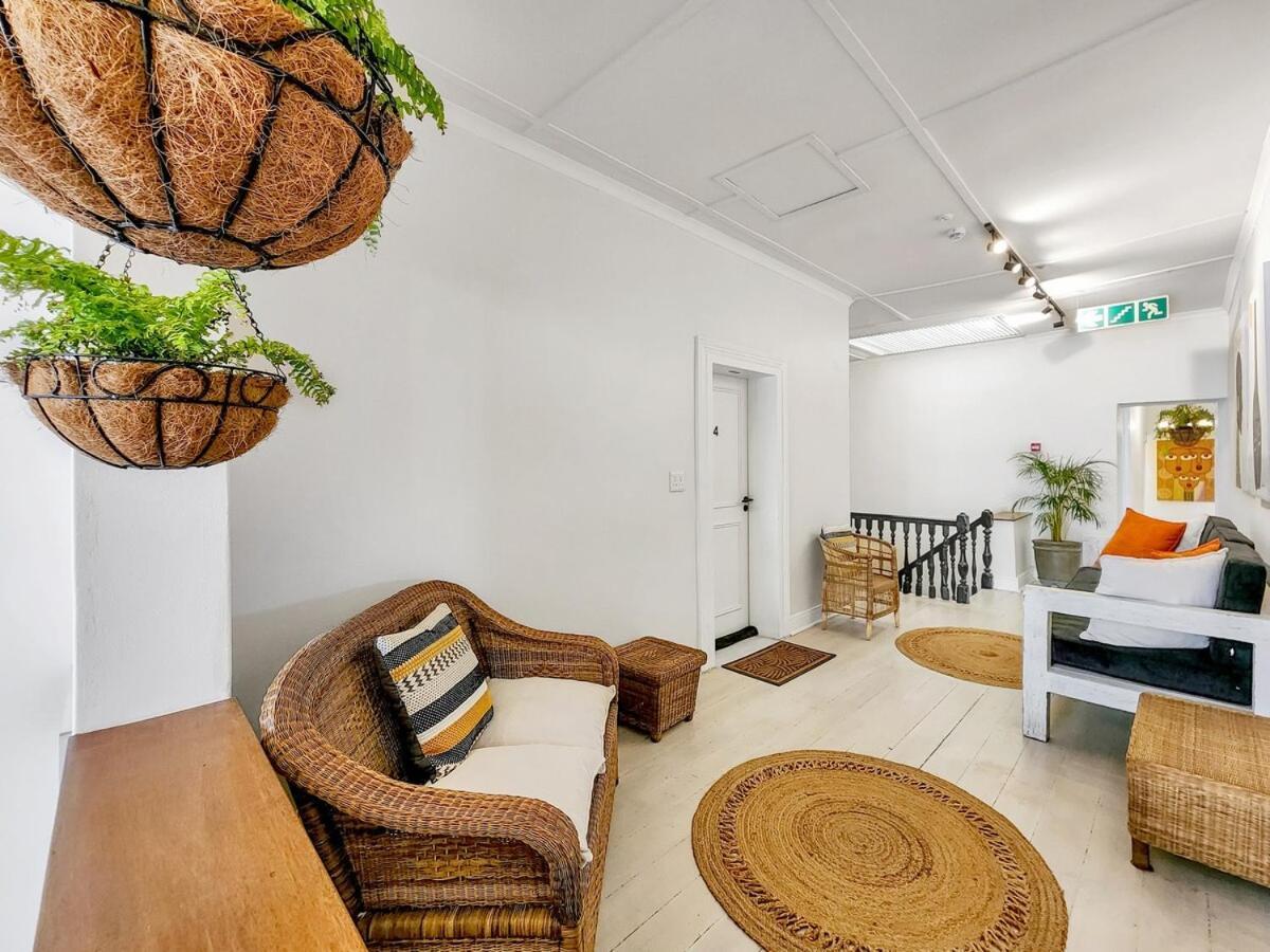 Classy And Newly Renovated In Observatory *